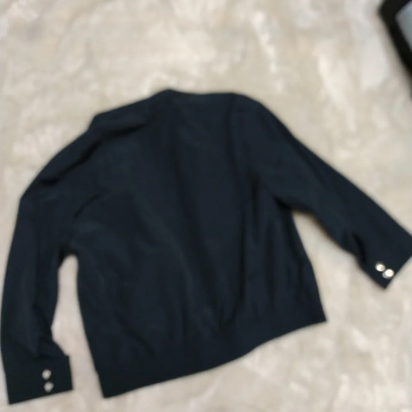 Roem women small stylish light jacket purchased from Korea never used - Picture 7 of 10